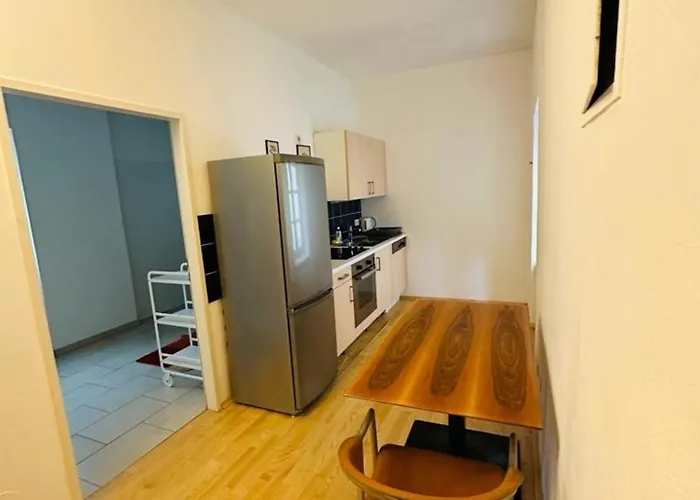 Apartment Mit Einem Schlafzimmer Mit Trennwand Graz